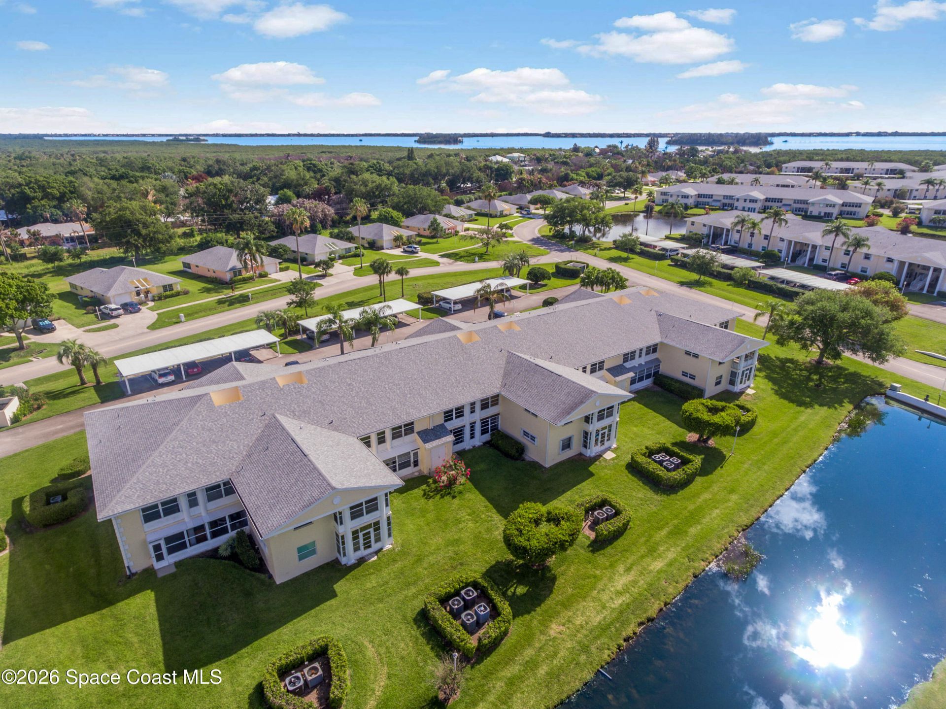 361 N Grove Isle Circle, Vero Beach, FL 32962 Photo