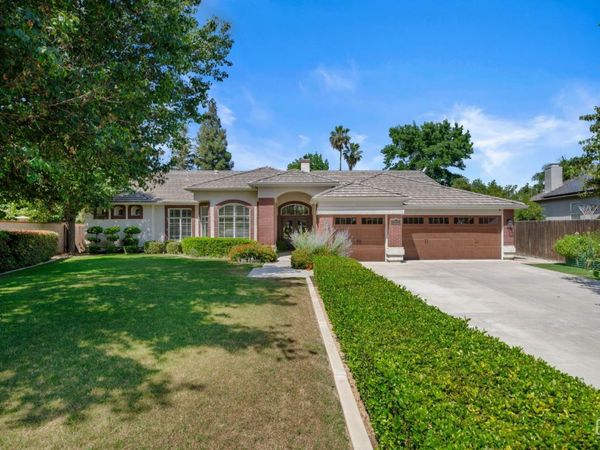 6717 Park West Circle, Bakersfield, CA 93308