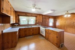 300 N Metts Street photo 4