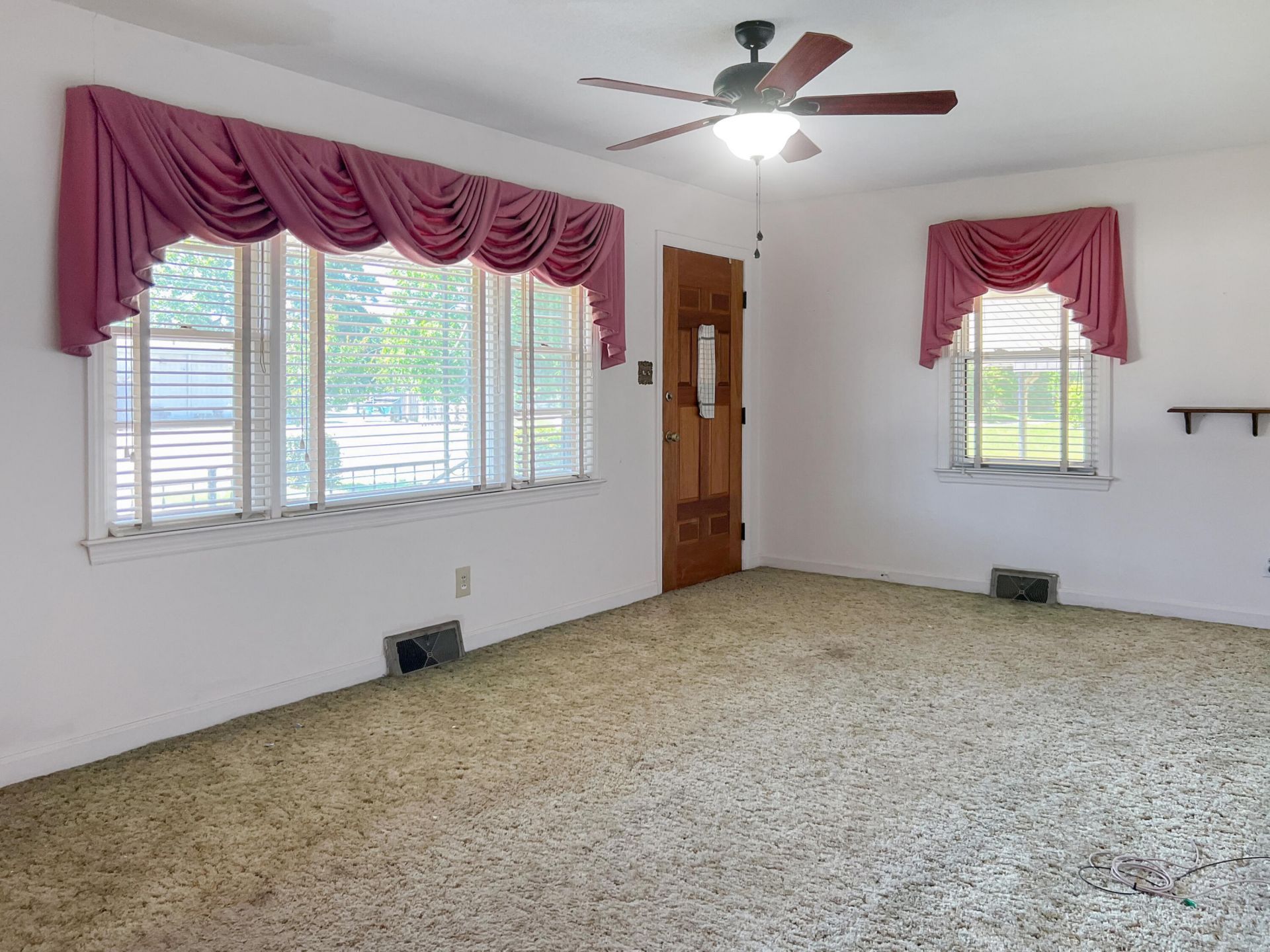 300 N Metts Street Photo 5