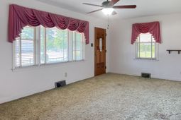 300 N Metts Street photo 4