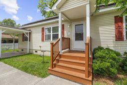 916 Hillsboro Drive photo 4