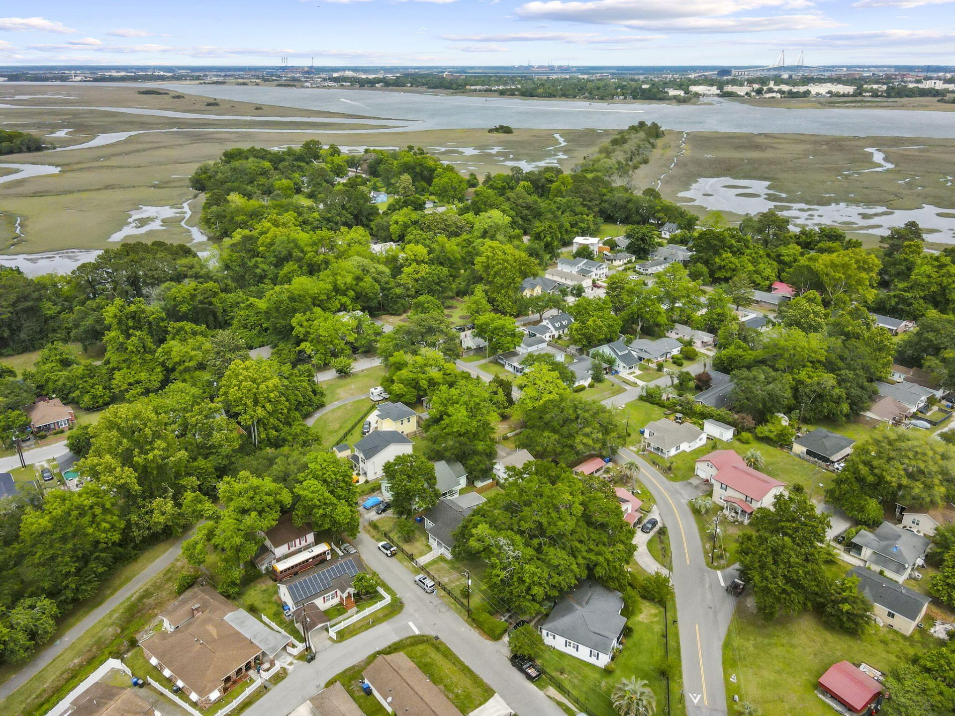 916 Hillsboro Drive Photo 42