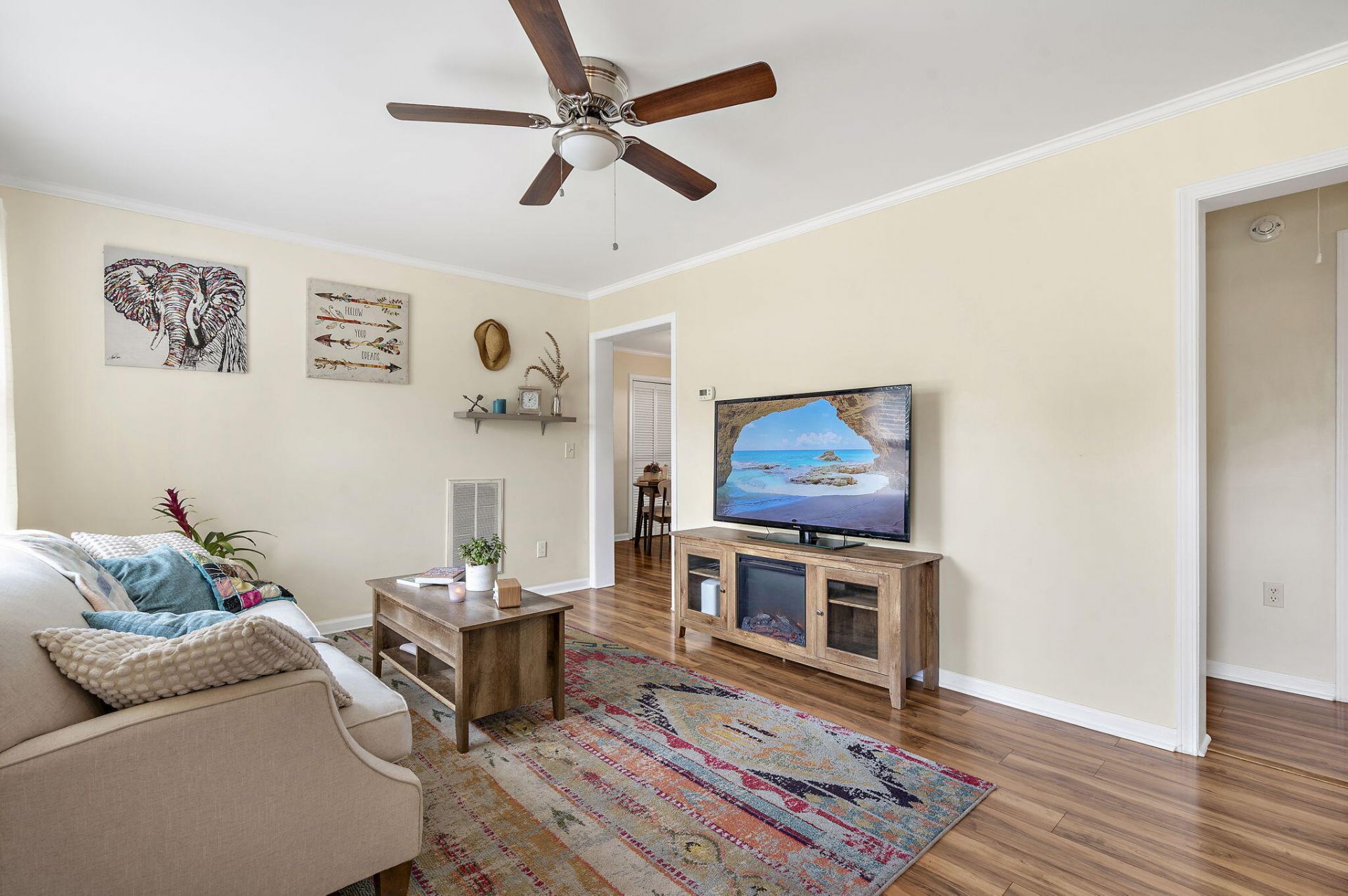 916 Hillsboro Drive Photo 5