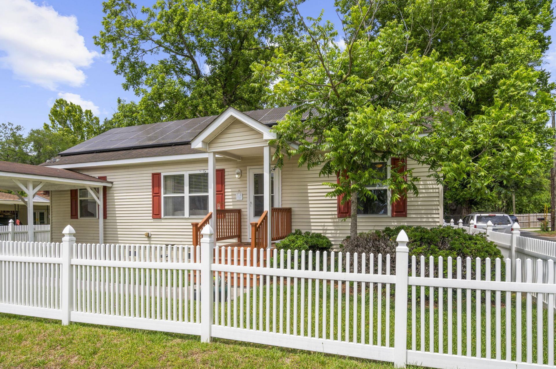 916 Hillsboro Drive Photo 53