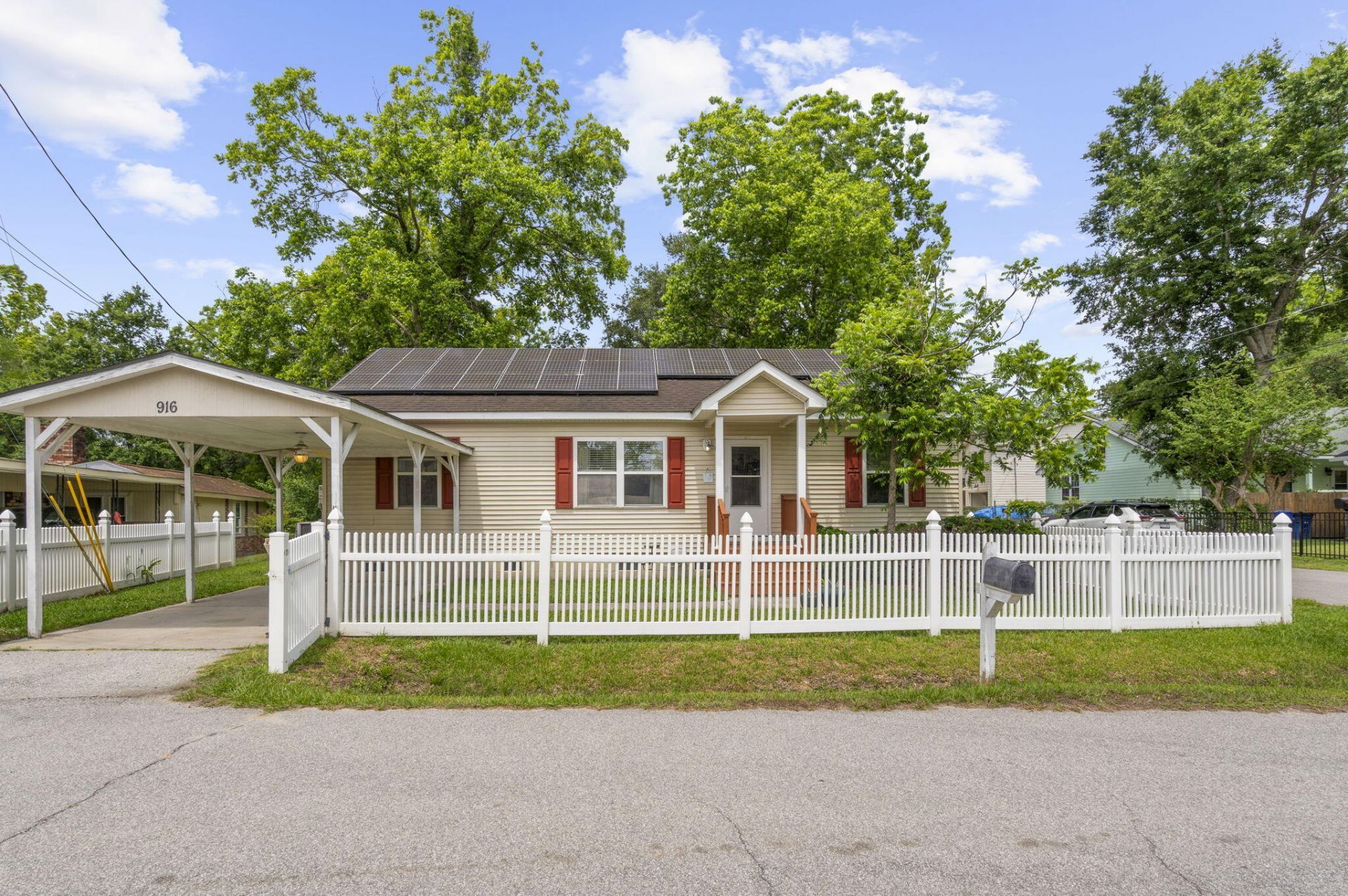 916 Hillsboro Drive Photo 54