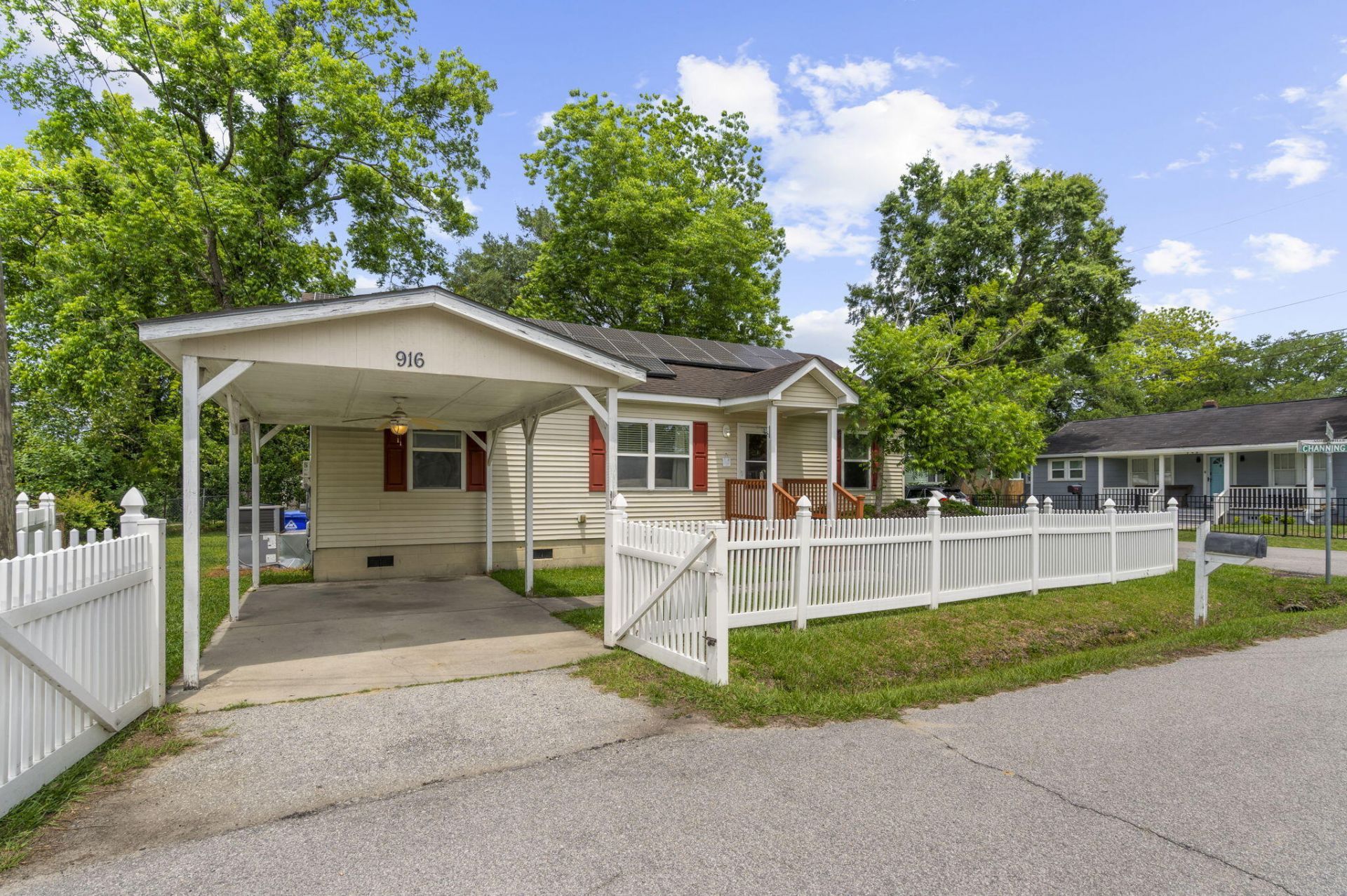 916 Hillsboro Drive Photo 55