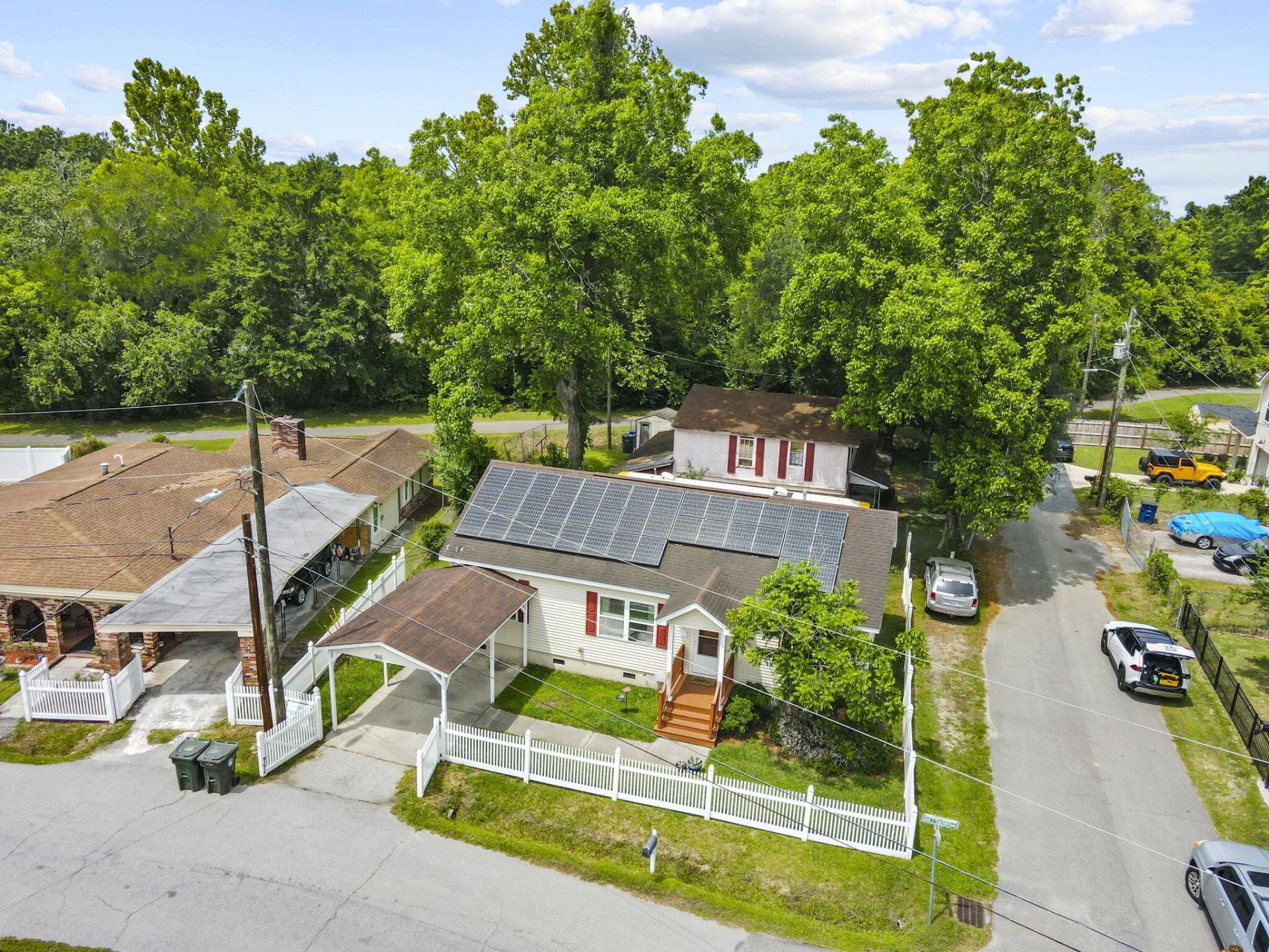916 Hillsboro Drive Photo 8