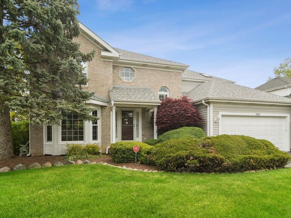 1160 Hummingbird Lane , Grayslake, IL 60030