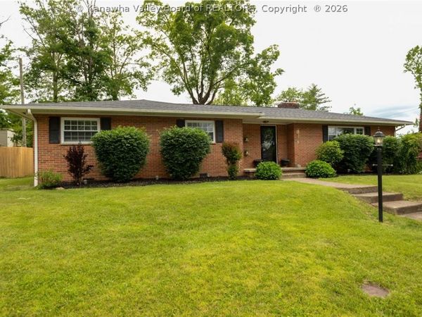 941 S Walnut Street, St Albans, WV 25177