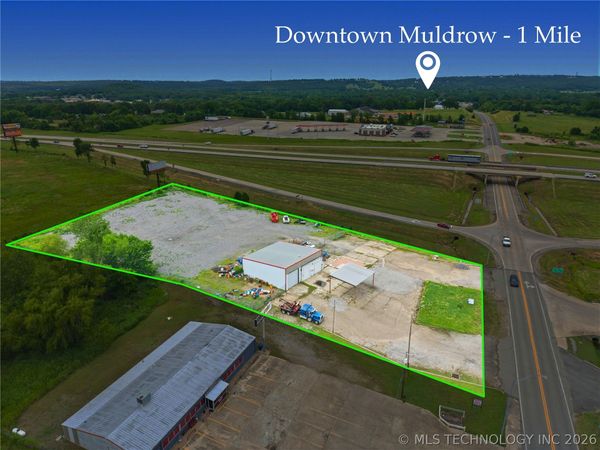 1400 S Main Street , Muldrow, OK 74948