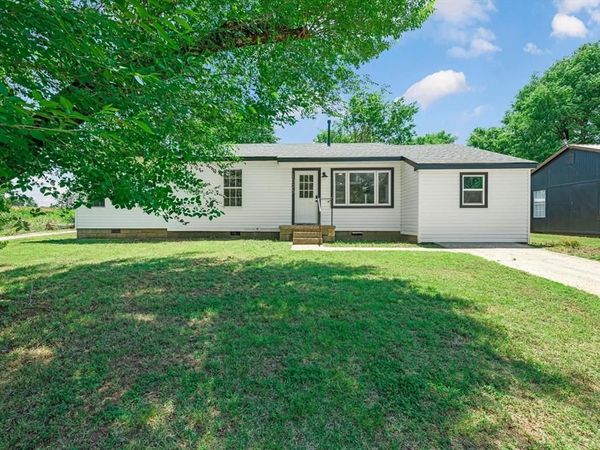 1025 Elmwood Drive, Guthrie, OK 73044