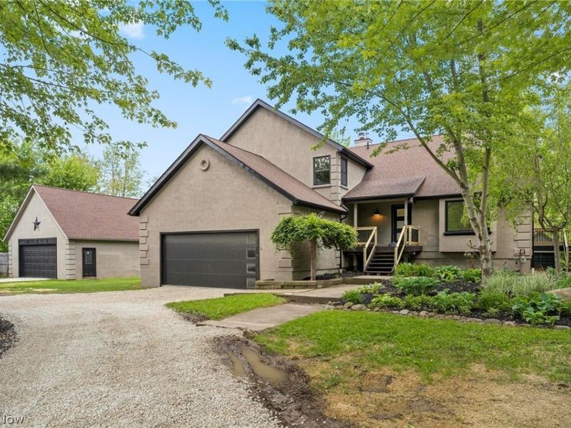2203 S Medina Line Road, Wadsworth, OH 44281 Photo 2