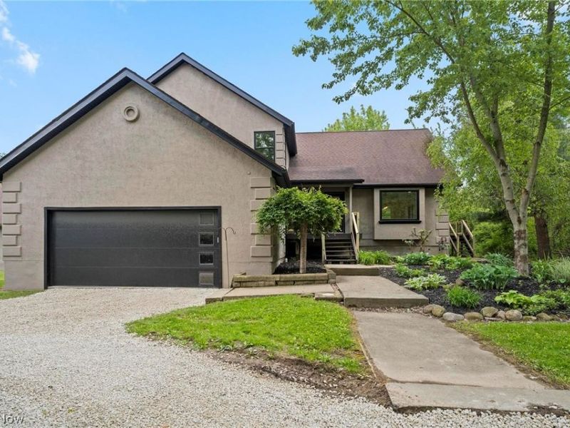 2203 S Medina Line Road, Wadsworth, OH 44281 Photo 3