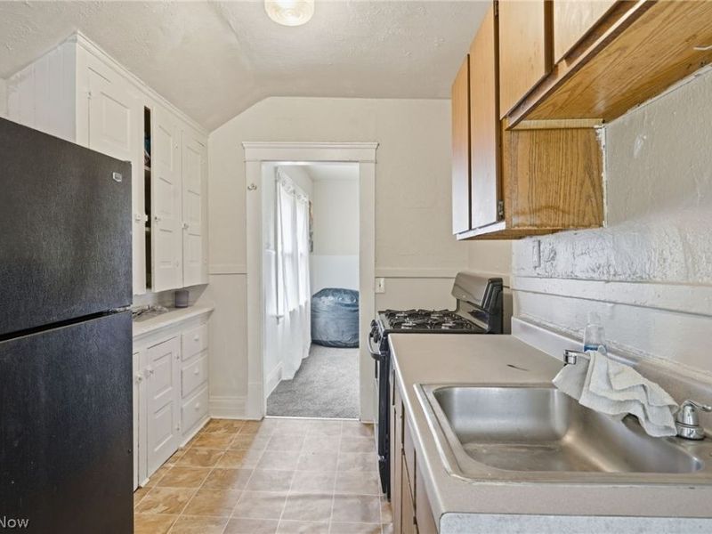 13611 Beachwood Avenue, Cleveland, OH 44105 Photo 7
