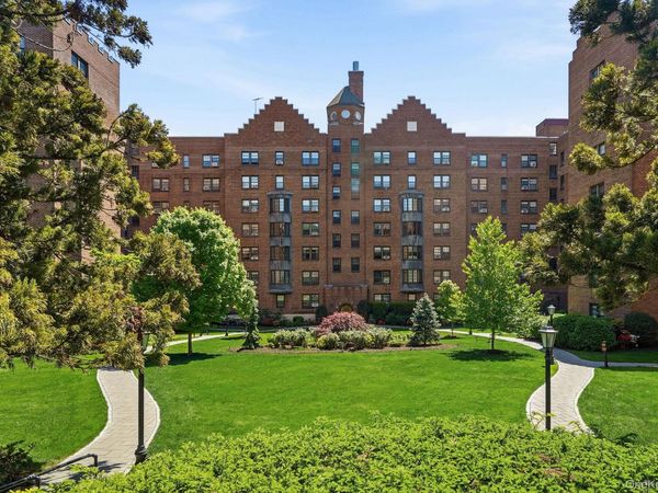 196 Garth Road , Unit 2F, Scarsdale, NY 10583