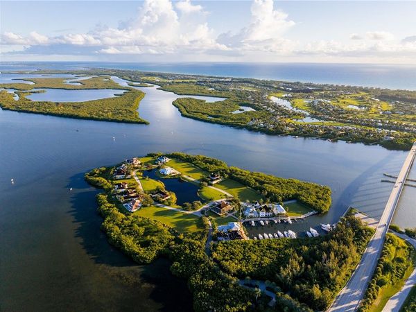 9250 E Marsh Island Drive, Vero Beach, FL 32963