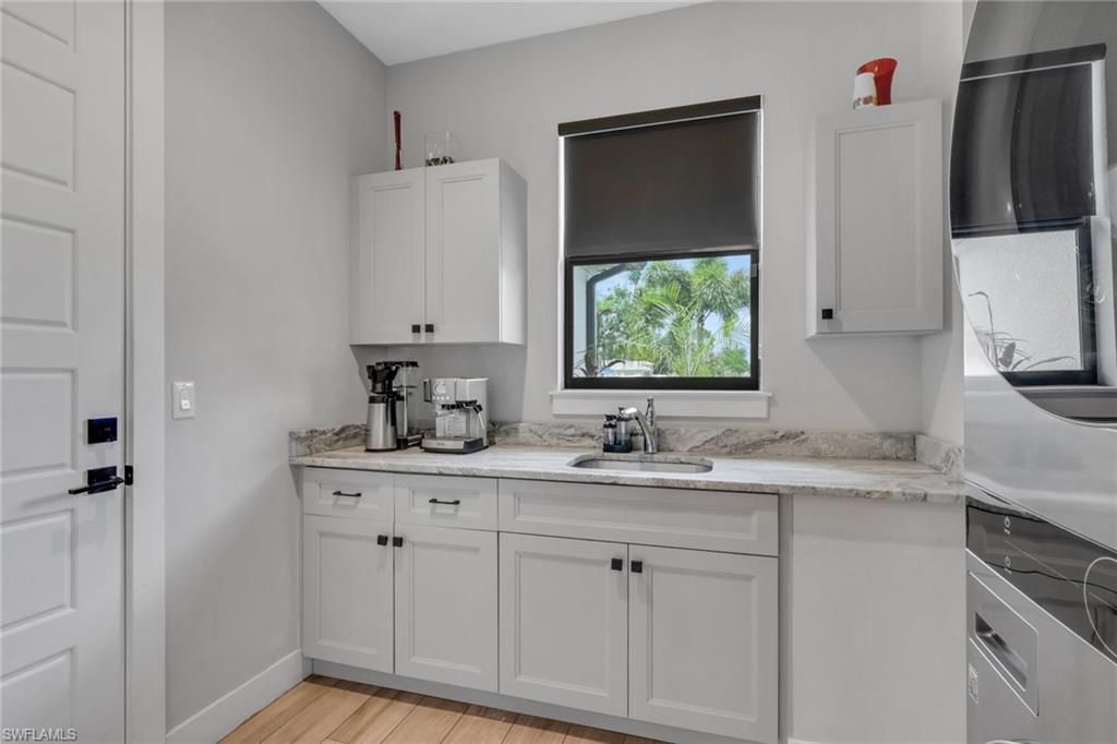 8332 Cypress Dr N, Fort Myers, FL 33967 Photo