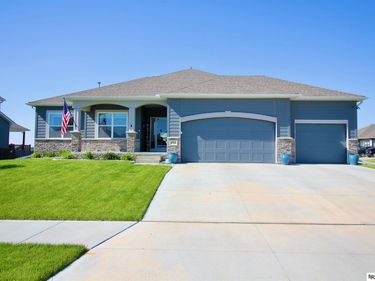 9704 Pintail Drive , Papillion, NE 68046