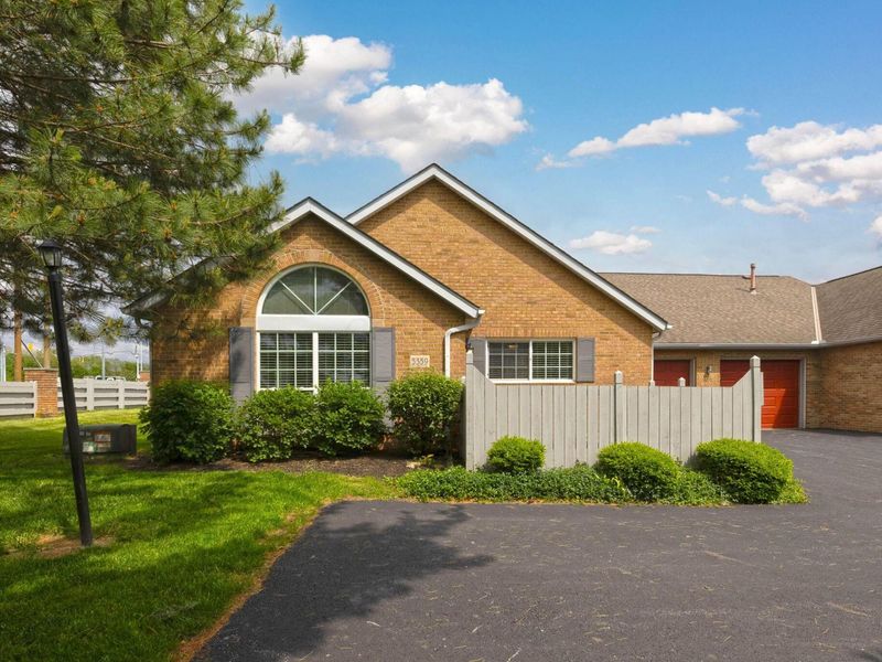 5359 Pond View Drive, Westerville, OH 43081 Photo 1