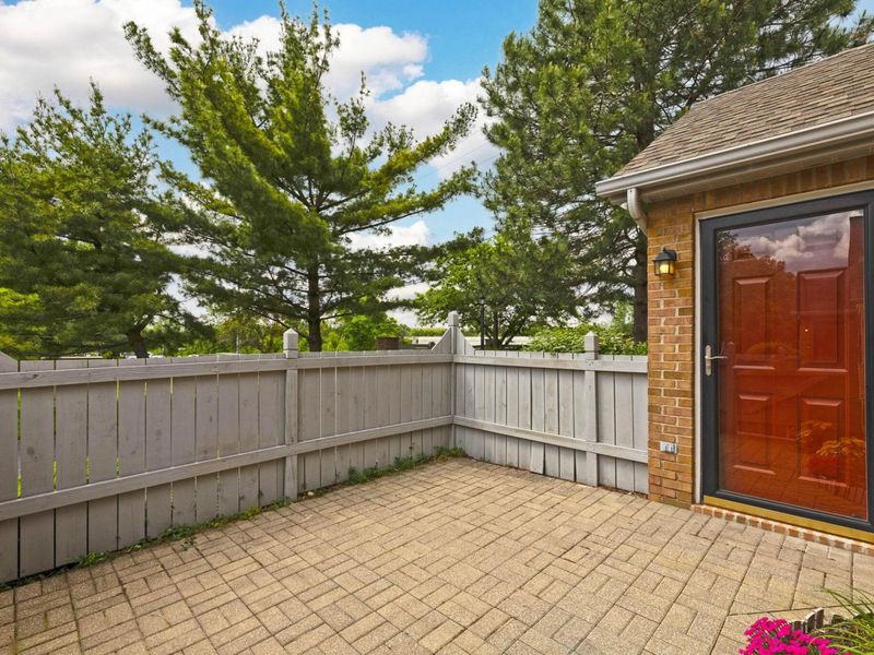 5359 Pond View Drive, Westerville, OH 43081 Photo 24