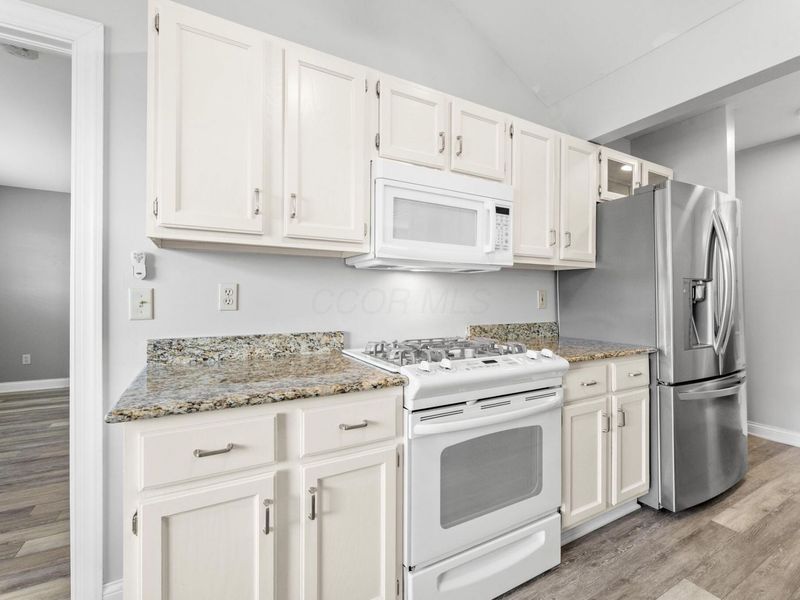 5359 Pond View Drive, Westerville, OH 43081 Photo 8