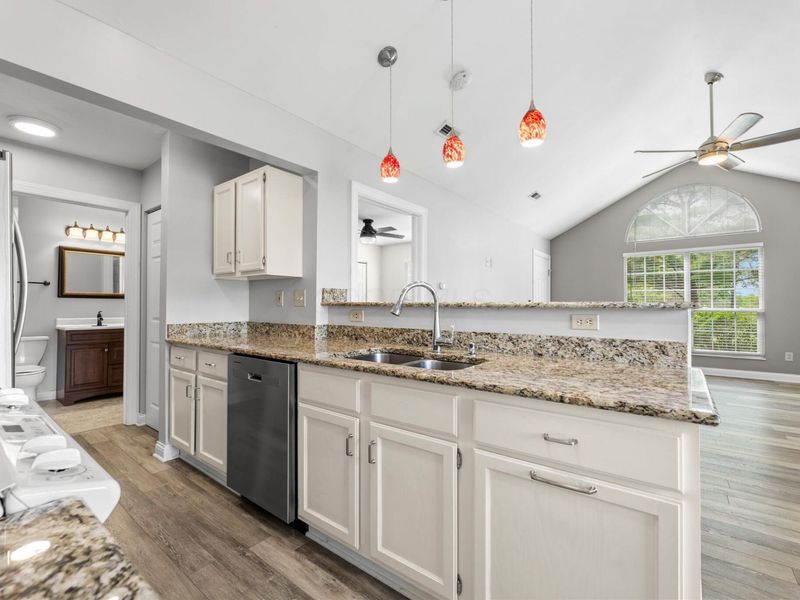 5359 Pond View Drive, Westerville, OH 43081 Photo 9