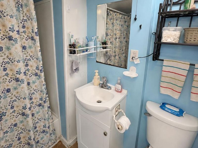 2404 S 5th Street, Columbus, OH 43207 Photo 5