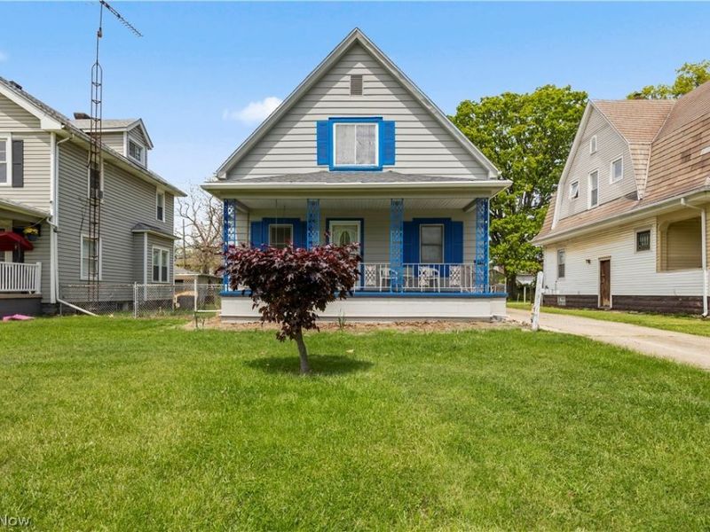 2011 E 31st Street, Lorain, OH 44055 Photo 1