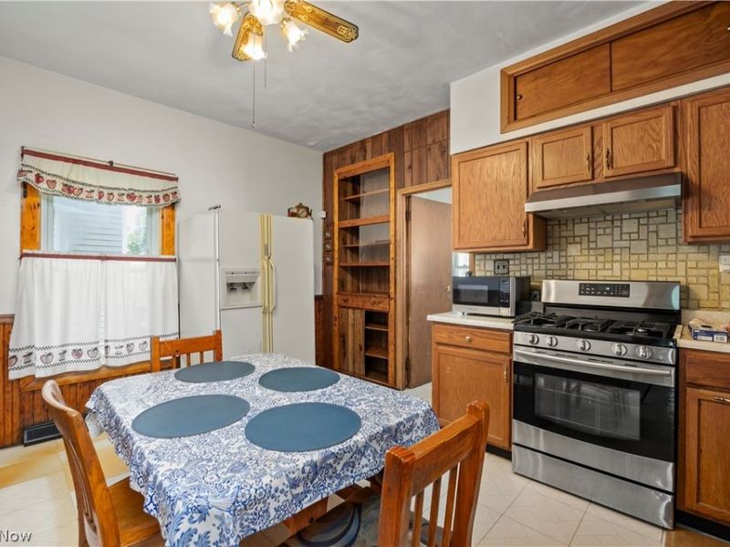 2011 E 31st Street, Lorain, OH 44055 Photo 17