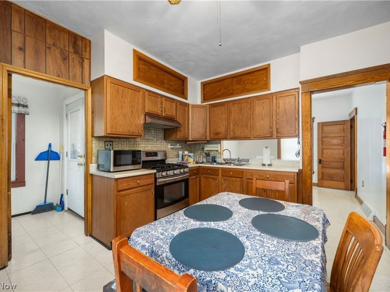 2011 E 31st Street, Lorain, OH 44055 Photo 19