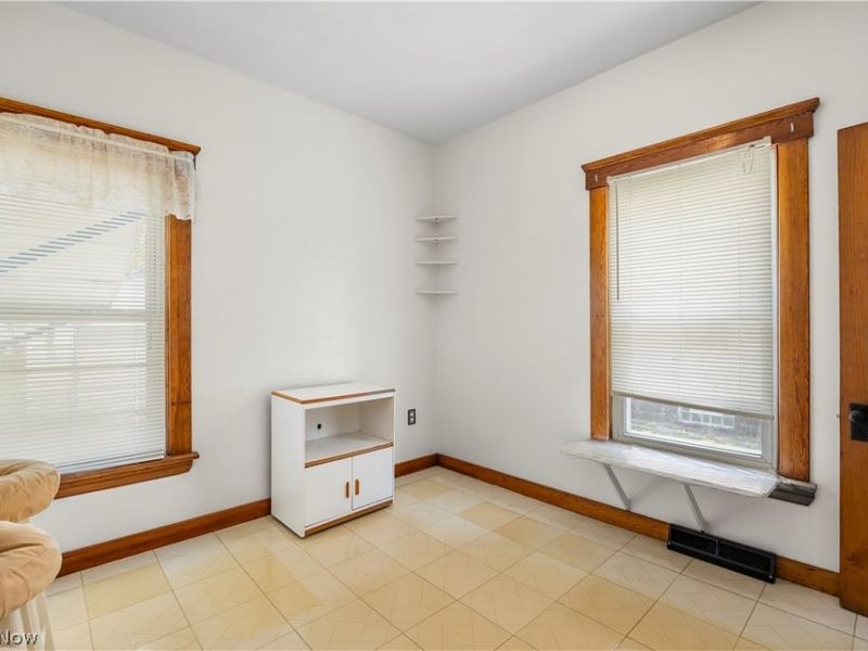 2011 E 31st Street, Lorain, OH 44055 Photo 22