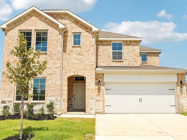 9521 Dugout Drive, Aubrey, TX 76227