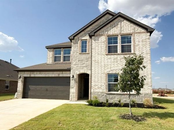 9529 Dugout Drive, Aubrey, TX 76227