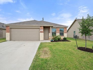 8632 Thicket Ridge Street, Fort Worth, TX 76123