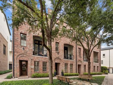 2141 Norlock Lane, Dallas, TX 75201