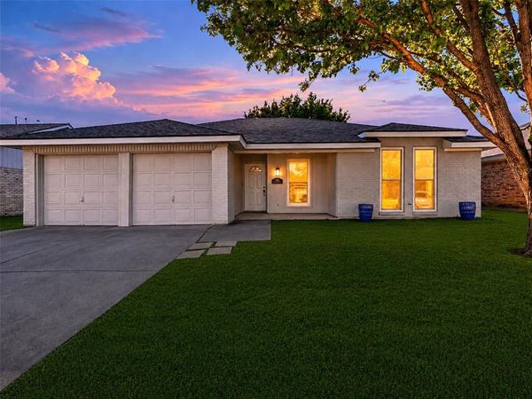 7932 Berrybrook Drive, Watauga, TX 76148