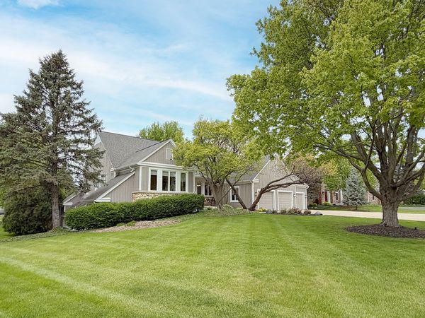 211 Ridge Lane , Lake In The Hills, IL 60156
