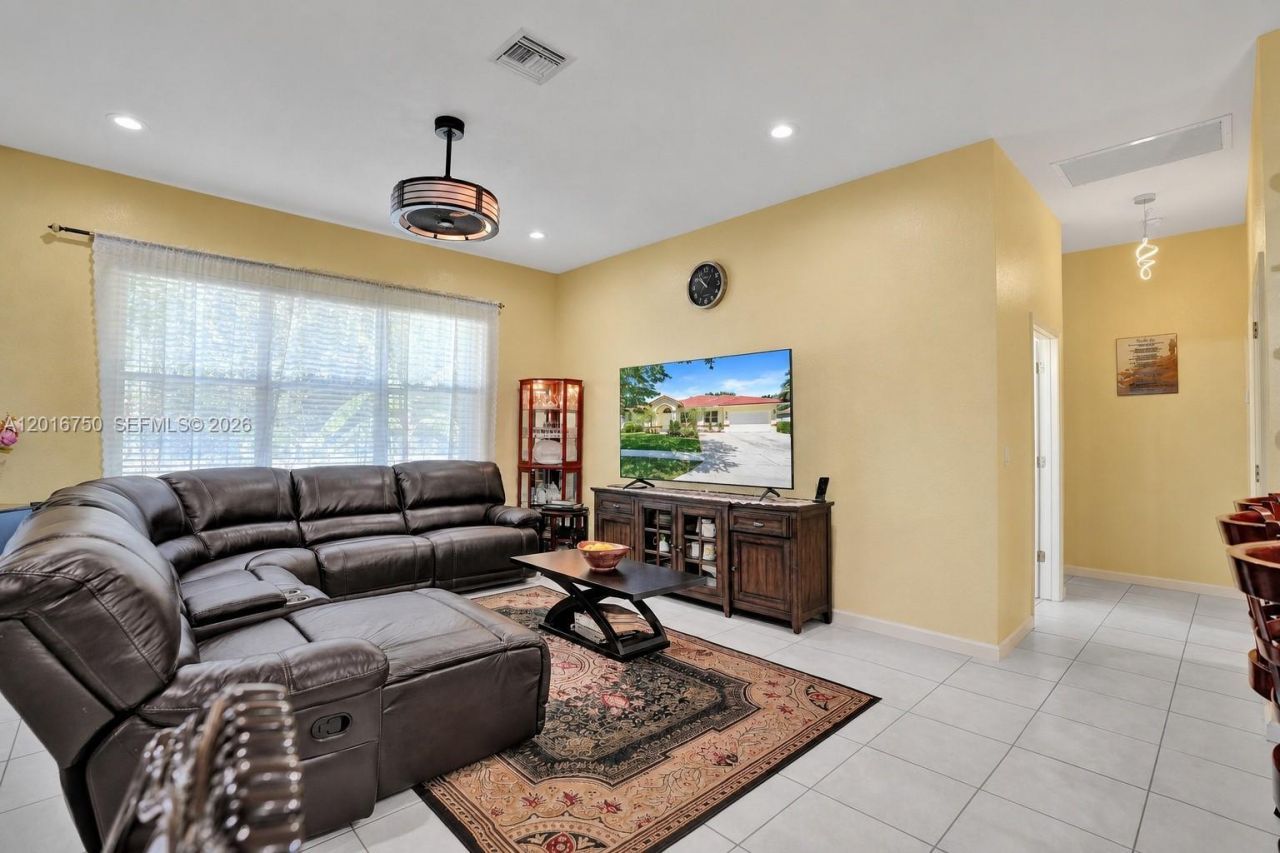 4401 SW 74th Ter , Davie, FL 33314 Photo