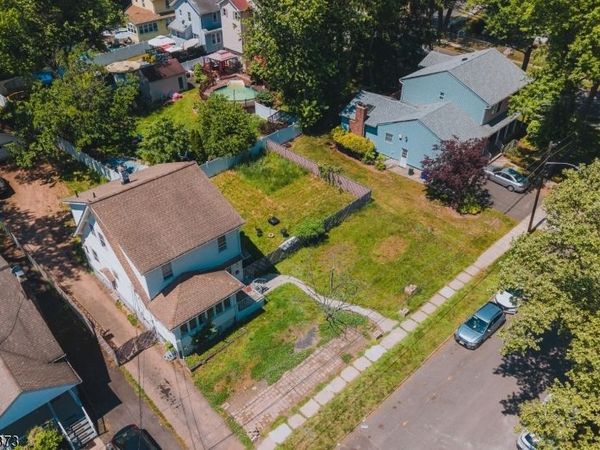 114 Martin St, Roselle, NJ 07203