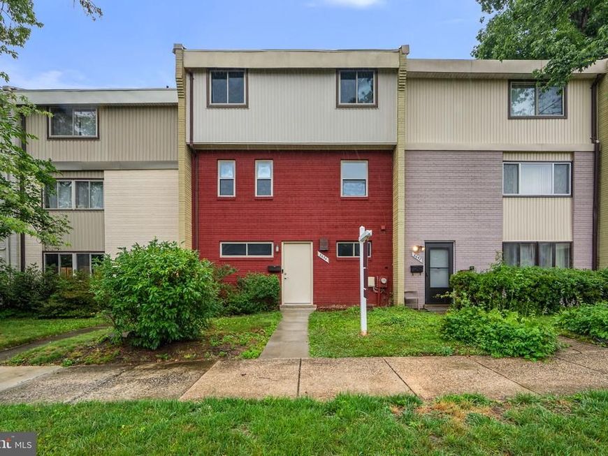 8654 Brae Brooke Drive, Lanham, MD 20706 Main Photo