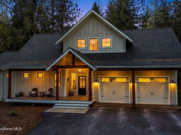 685 Railroad AVE, Dover, ID 83825