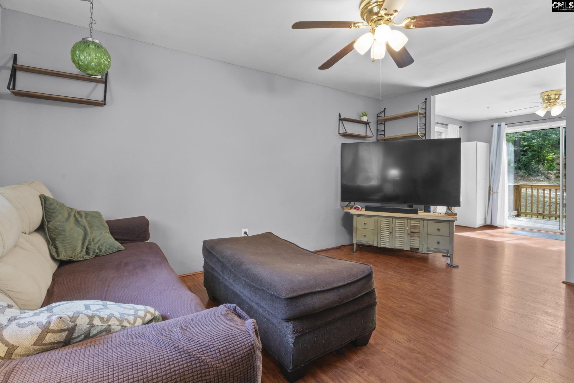 273 Farmdale Drive Photo 6