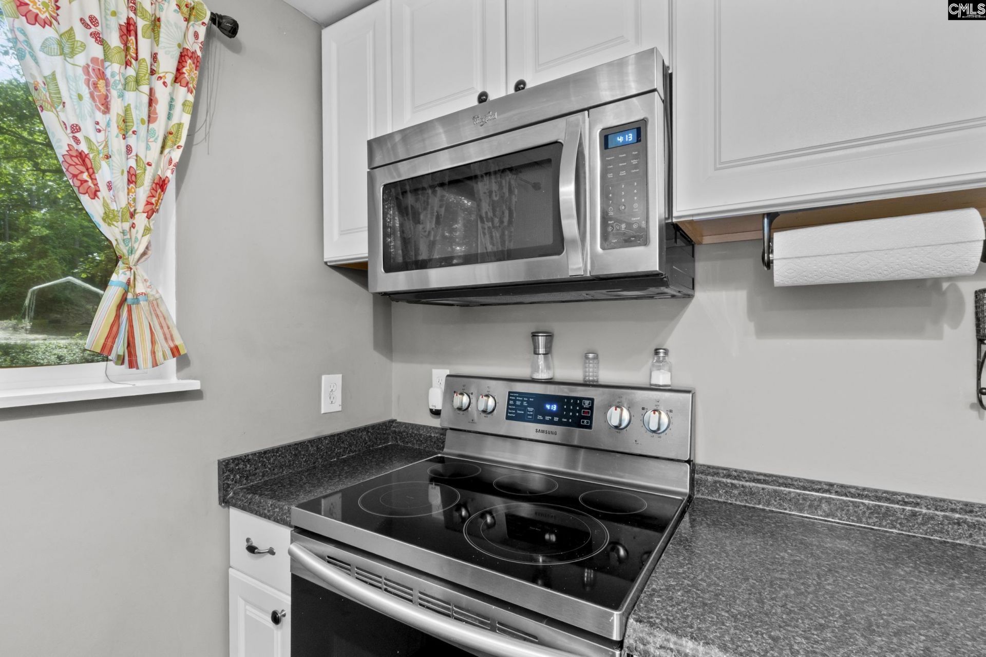 273 Farmdale Drive Photo 9