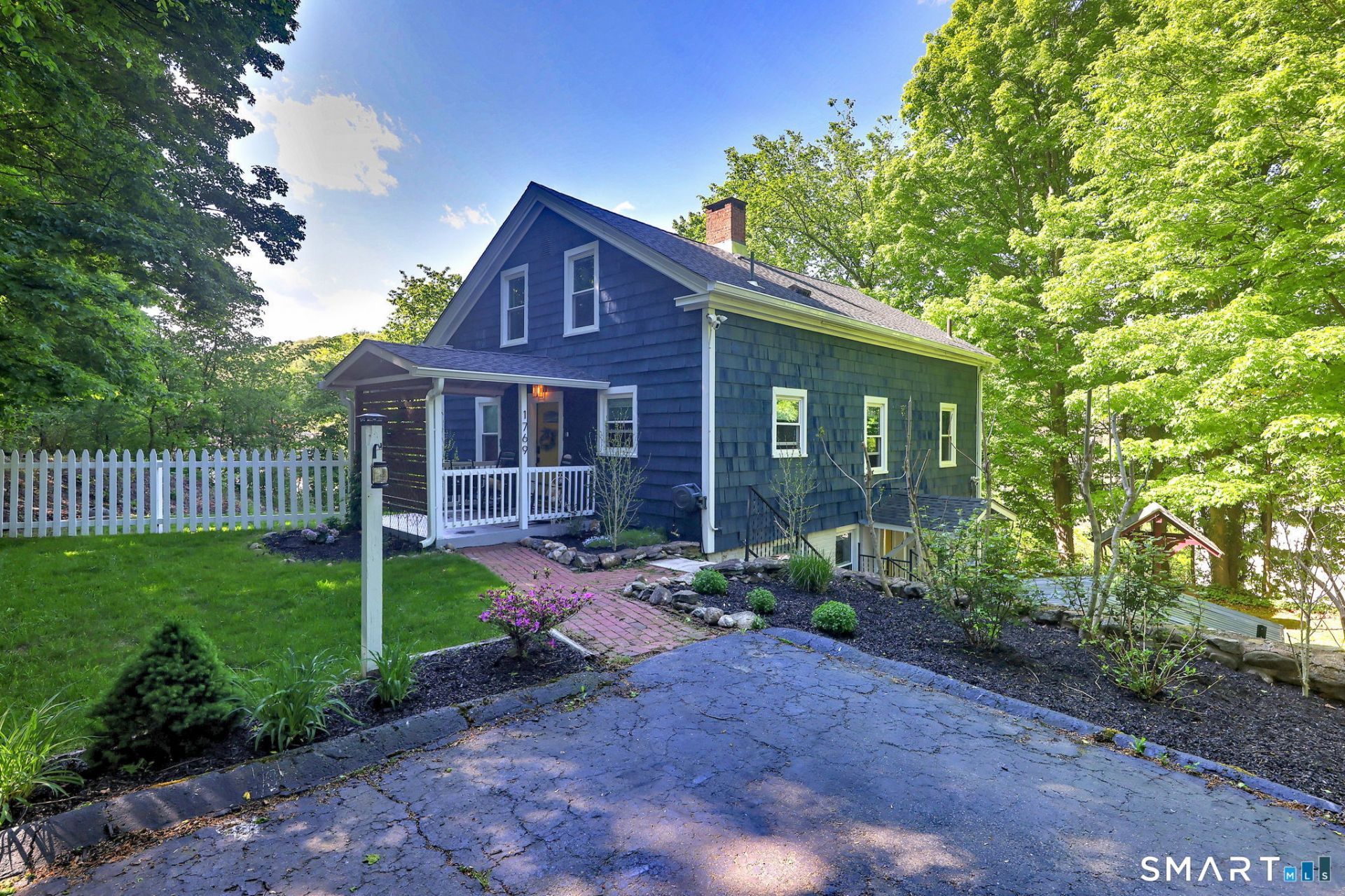 1769 Watertown, Waterbury, CT 06708 Main Photo
