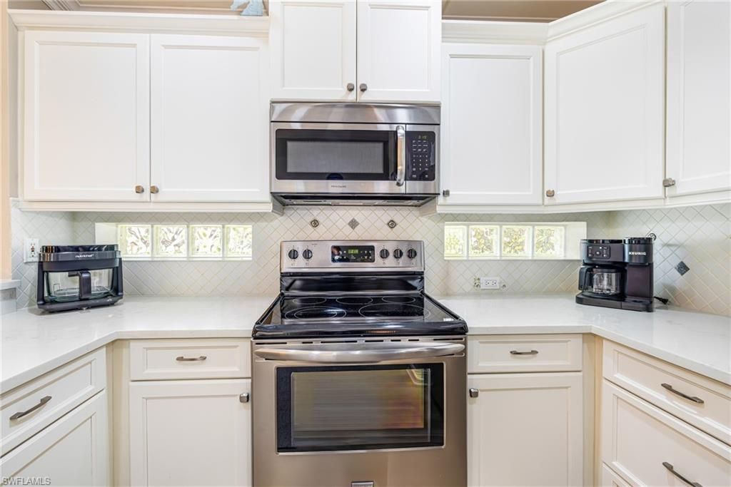 975 Tarpon Cove Dr, Unit 204, Naples, FL 34110 Photo