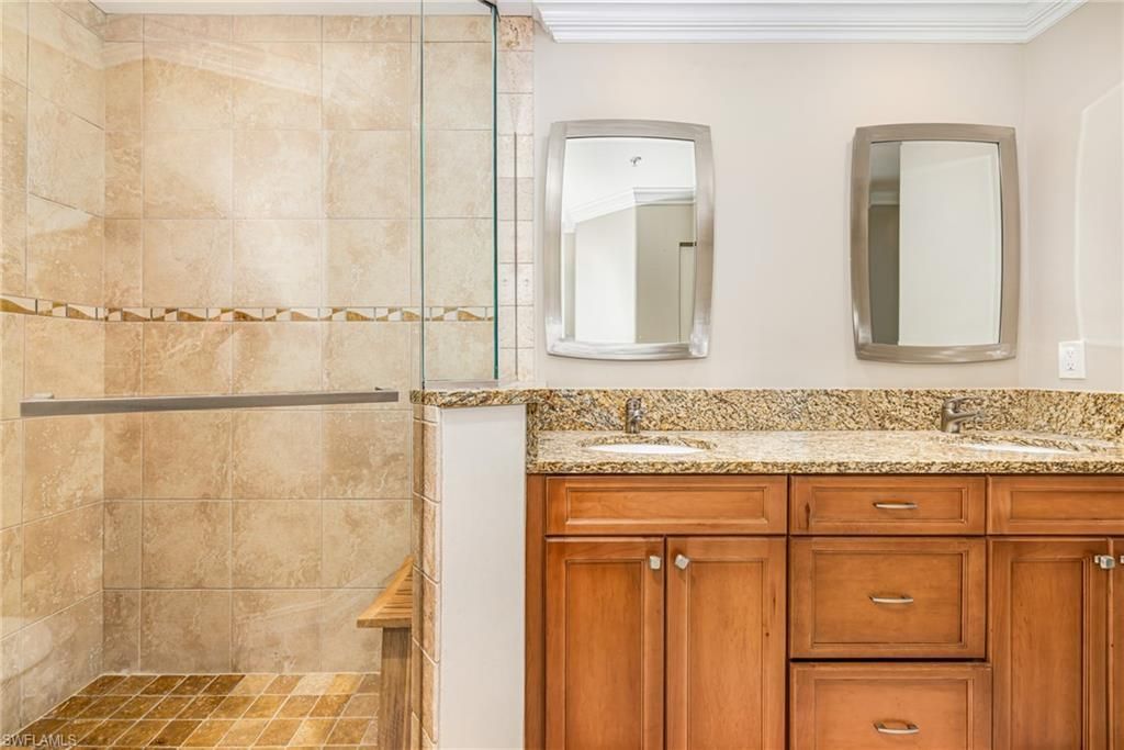 975 Tarpon Cove Dr, Unit 204, Naples, FL 34110 Photo