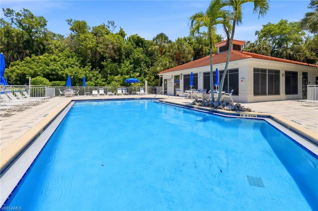 975 Tarpon Cove Dr, Unit 204, Naples, FL 34110 Photo