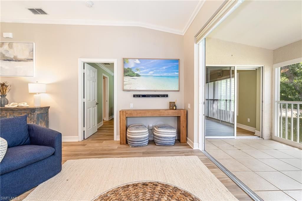 975 Tarpon Cove Dr, Unit 204, Naples, FL 34110 Photo