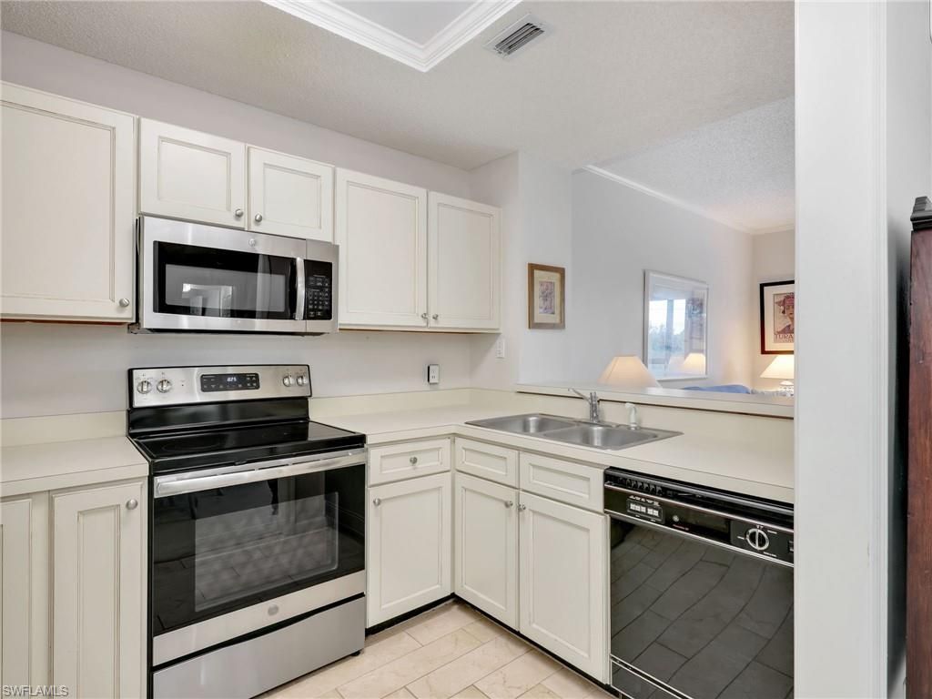 900 Arbor Lake Dr, Unit 301, Naples, FL 34110 Photo